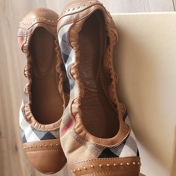 Burberry Ballerina Flats with studs - Picture 2 of 4